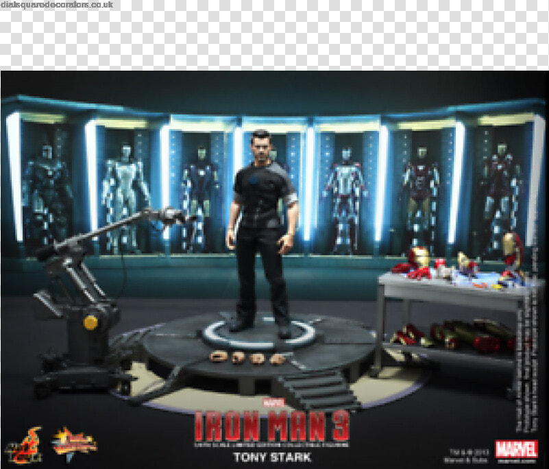 Hot Toys Tony Stark Armor Testing   Hot Toys Tony Stark Workshop  HD Png DownloadTransparent PNG