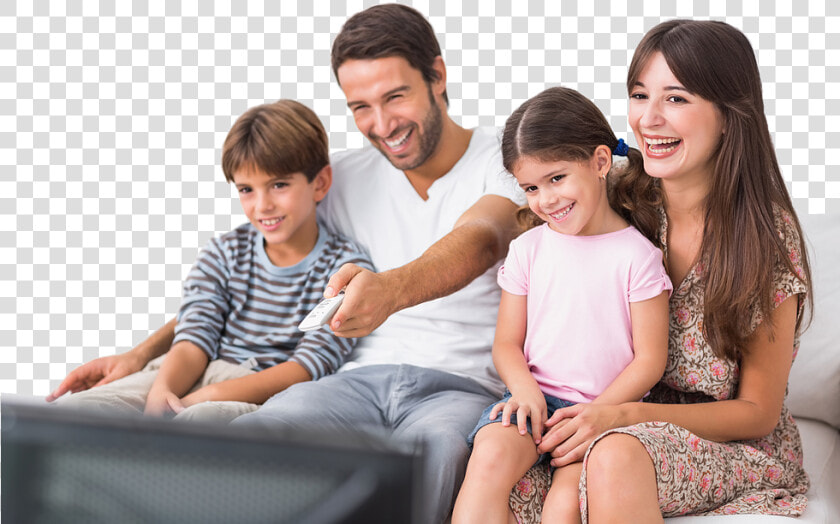 Watching Tv Png   Latino Family Watching Tv  Transparent PngTransparent PNG