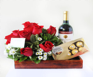 Flores Chocolates Y Vino  HD Png Download