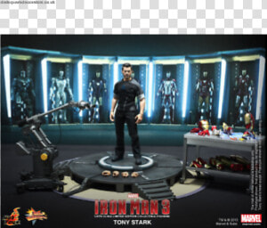 Hot Toys Tony Stark Armor Testing   Hot Toys Tony Stark Workshop  HD Png Download