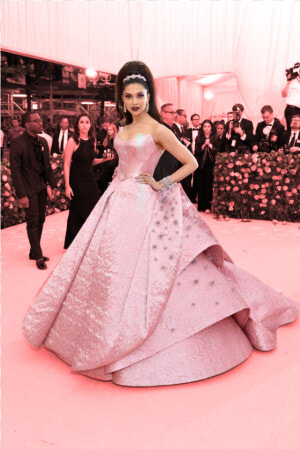 Deepika Metgala Fashion And Beauty Lifestyle Dkoding   Priyanka Chopra Met Gala 2019  HD Png Download