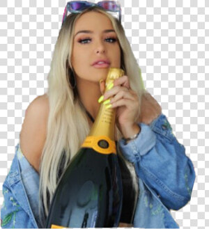 Transparent Tana Mongeau Png   Tana Mongeau And Kylie Jenner  Png Download