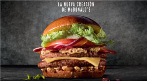 Mcdonalds Se Lanza Al Mercado De Hamburguesas Gourmet   Hamburguesa Png  Transparent Png